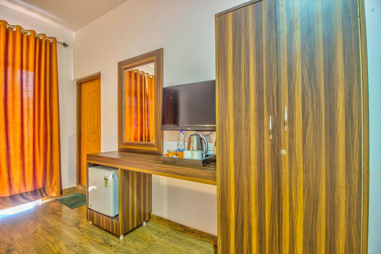Beach Doorz Hotel Baga Exterior foto