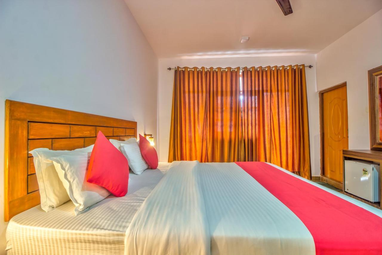 Beach Doorz Hotel Baga Exterior foto